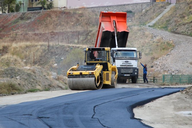 vali-celik-bicerdeki-calismalari-denetledi-2.jpg