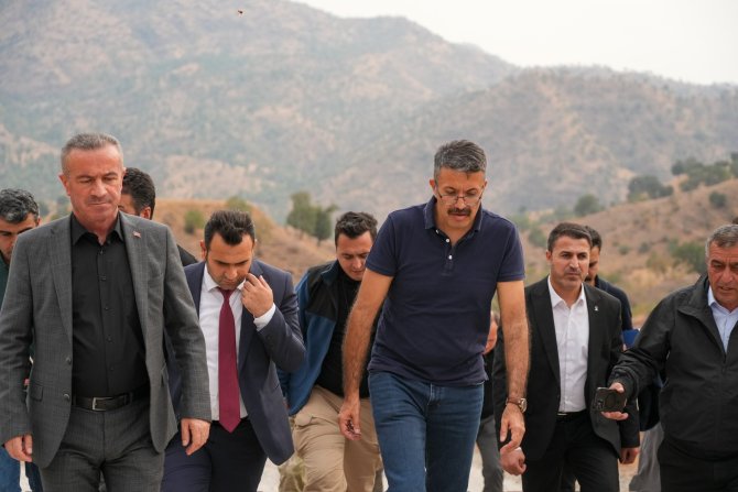 vali-celik-irak-sinirinda-incelemelerde-bulundu-1.jpg